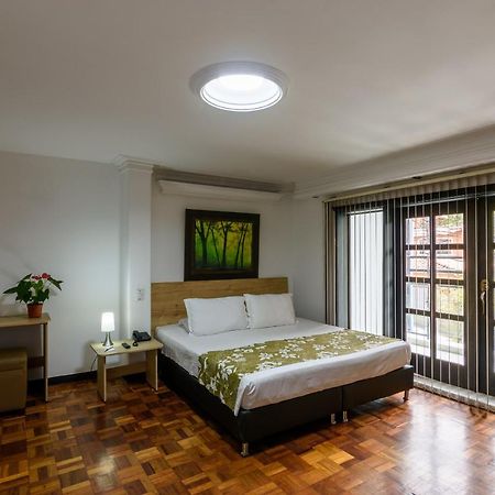 Like Home Hotel Boutique מדיין מראה חיצוני תמונה